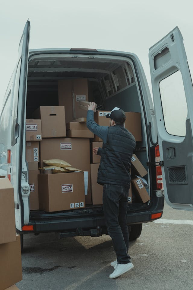 Global logistics and courier service Luxembourg